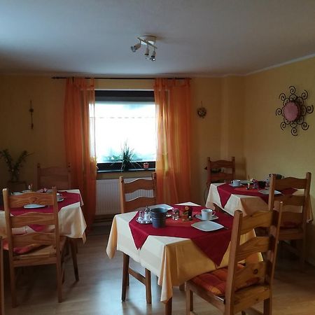 Gastehaus Am Fels Hotel Алтенар Екстериор снимка