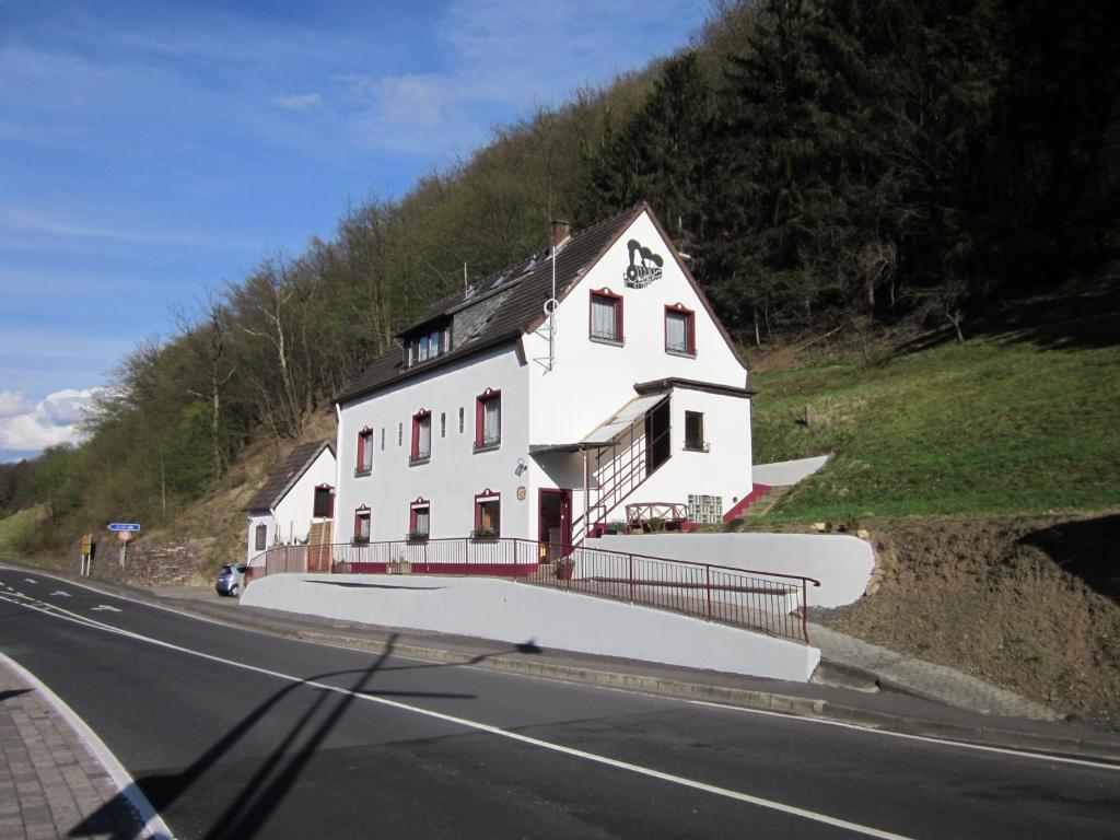Gastehaus Am Fels Hotel Алтенар Екстериор снимка