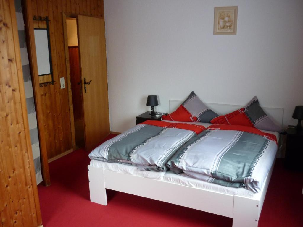 Gastehaus Am Fels Hotel Алтенар Екстериор снимка